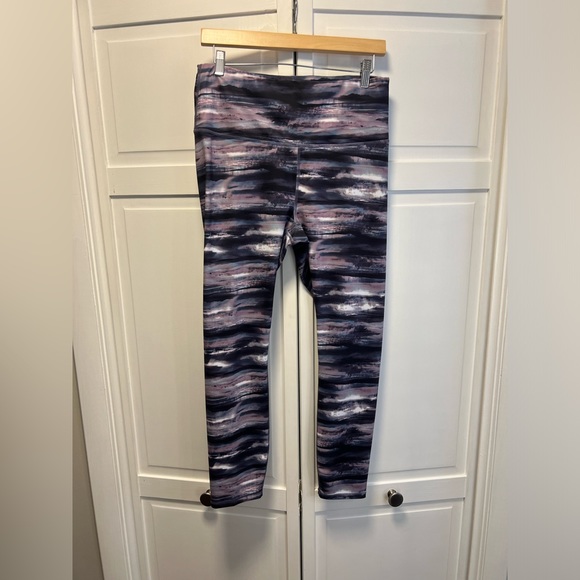 GAIAM OM High Rise 7/8 Leggings Size Women’s Large Color Graphite print - Picture 1 of 10